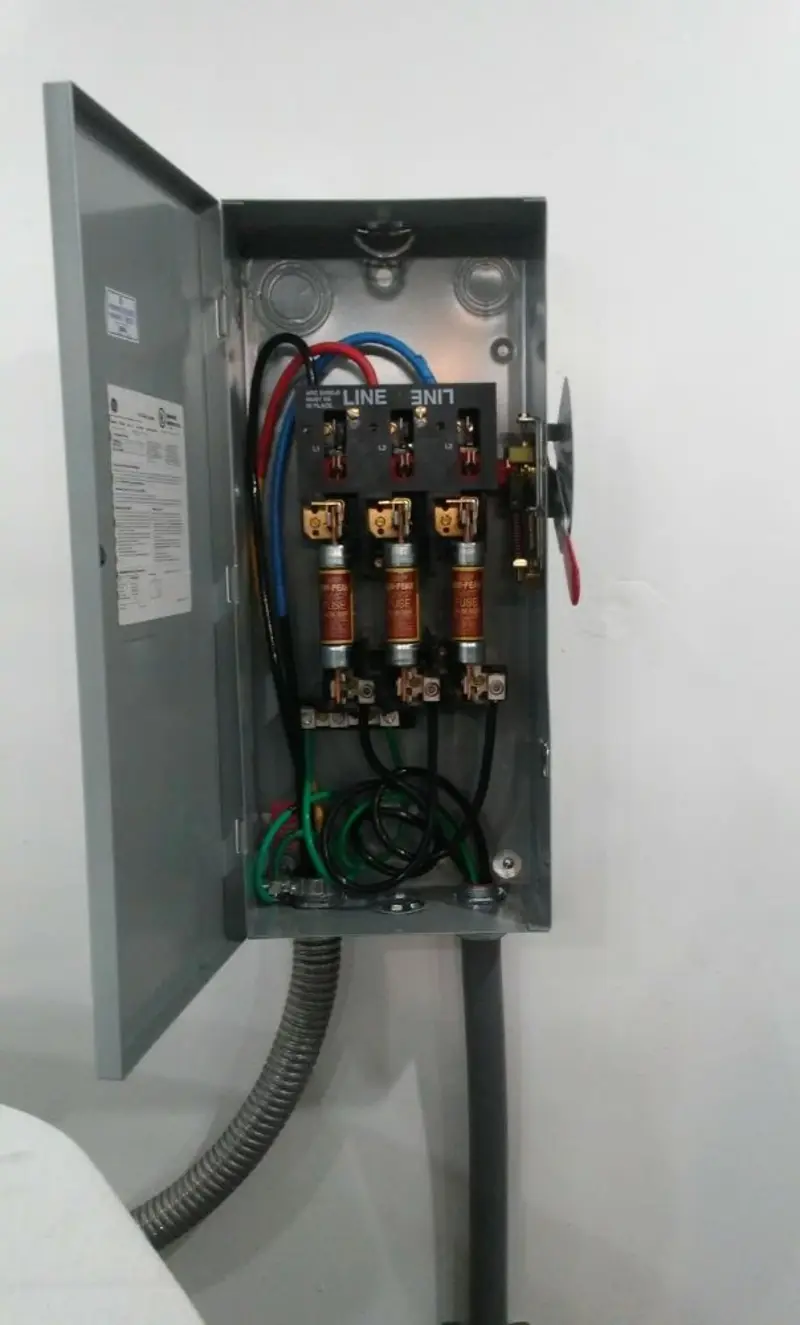 Three-phase disconnect switch installed for Smoke Detector Installation in Waterloo